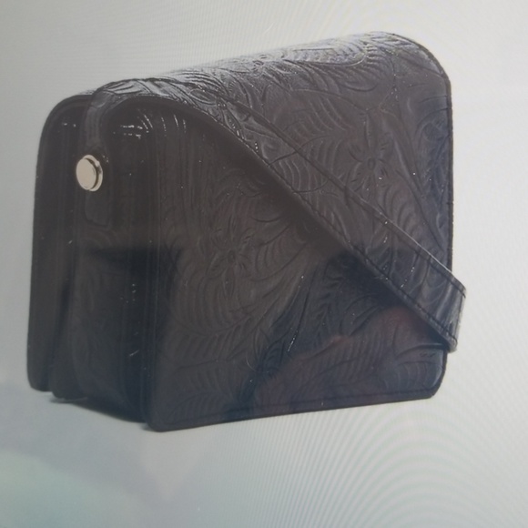 Shiraleah Avalon Crossbody Bag - Picture 2 of 7